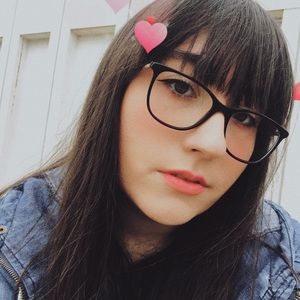 Meet your Posher, Carina